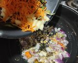 A picture of step 2 of Vegetable vermicelli upma.