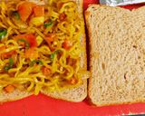 A picture of step 3 of Atta Noodle cheesey sandwich 🥘🥘.