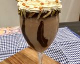 थीक चॉकलेट मिल्क शेक(thick chocolate milk shake recipe in hindi) रेसिपी चरण 3 फोटो