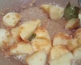 Foto langkah ke 3 dari resep Semur Telur dan Kentang.
