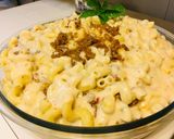 A picture of step 5 of Keem macroni with white sauce.