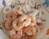 รูปขั้นตอนการทำที่ 1 ของ กุ้งหมึกทอดกระเทียมพริกไทย