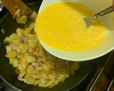 Foto langkah ke 4 dari resep Telur Kentang (Omelette au Pommes de Terre).