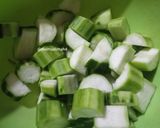 Foto langkah ke 1 dari resep Sayur Bening Wortel, Kol, dan Kisik.