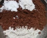 Gambar langkah 3 resipi Mini Chocolate Moist Cake.