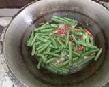 Foto langkah ke 2 dari resep Tumis Tauge Kacang Panjang.