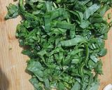 A picture of step 4 of Palak Dal Moradabadi.