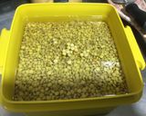 A picture of step 1 of Lentils with Bacon, Potatoes, and Bell Pepper.