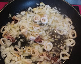 Foto del paso 2 de la receta: Corvina con salteado de chipirones