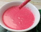 Foto langkah ke 1 dari resep Donat Maizena Merah Putih.