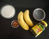 A picture of step 1 of Banana Almond Smoothie.