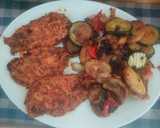 Foto del paso 5 de la receta: Pollo adobado con verduras y patata a la brasa