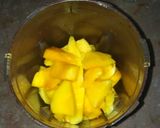 A picture of step 1 of Mango jam.