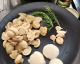 Foto langkah ke 3 dari resep Lemon garlic butter Scallops with Fettuccine Pesto.