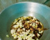 Foto langkah ke 3 dari resep Ayam Cincang Kecap (Isian Bakpao atau Roti).