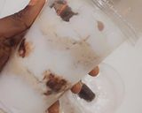 A picture of step 2 of Cake parfait.