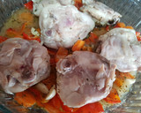 Foto del paso 6 de la receta: Contramuslos de pollo y setas en salsa