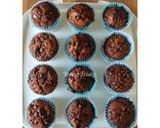 Foto langkah ke 7 dari resep Double Chocolate Cupcakes |Cupcakes Chocolate yang super nyoklat.