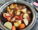 Foto langkah ke 4 dari resep Ayam kecap dengan sayuran.