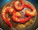 Foto del paso 8 de la receta Carabineros sobre tostas en salsa blanca
