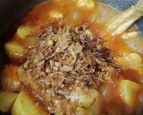 A picture of step 2 of Alo chicken curry.