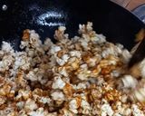 Foto langkah ke 5 dari resep Caramel Popcorn.