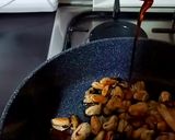 Pas rețetă Tagliatelle cu midii, roșii, usturoi simple și gustoase. 🍝 🍝 1 fotografie