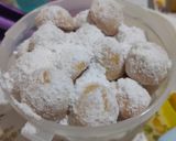 Foto langkah ke 7 dari resep Kue putri salju keju 1 kuning telur.