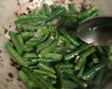 Foto langkah ke 3 dari resep Tumis Kacang Panjang.