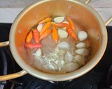 Foto langkah ke 4 dari resep Sop Mie Asin Singkawang.