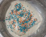 Foto langkah ke 4 dari resep Blue-Orange Sprinkles Sourdough Bread.