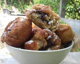 Foto langkah ke 10 dari resep Donat empuk pisang isi coklat.