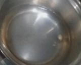 A picture of step 1 of Dum wali chai.