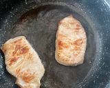 Une image de l'étape 8 de Carré de porc sauce fraise -balsamique brocolis pommes de terre rôties😋.