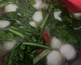 Gambar langkah 4 resipi Sawi Bunga Tumis Fishball.