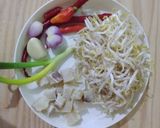 Foto langkah ke 1 dari resep 6. Tumis Touge Ikan Asin.