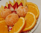 Une image de l'étape 6 de Plateau composé de fruits frais 🍊🍏🍓.