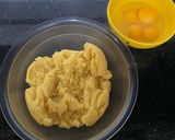 Foto langkah ke 4 dari resep Soes Kering Keju.
