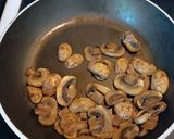 A picture of step 11 of Mushroom Soup (crème de champignons).