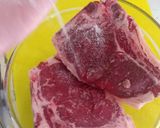 Foto del paso 1 de la receta: Bife a la plancha con risotto de ajo y perejil