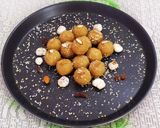 A picture of step 5 of Churma laddoo.