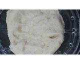 A picture of step 2 of Leopard print malai cookies.