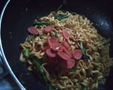 Foto langkah ke 4 dari resep Mie Goreng Nyemek.