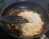 รูปขั้นตอนการทำที่ 6 ของ ผัดไทไก่เส้นจันท์