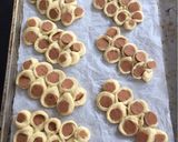 Foto langkah ke 10 dari resep Sausage-Ppang 소세지빵.