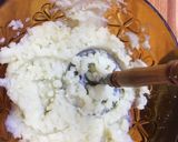 Foto del paso 3 de la receta: Varenikes rellenos con papas y cebolla