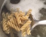 Foto del paso 1 de la receta: Pasta blanca con atún