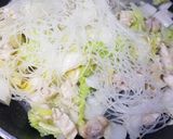 รูปขั้นตอนการทำที่ 3 ของ สุกี้อกไก่ผัด