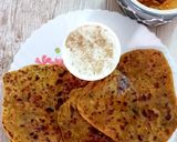 A picture of step 4 of Leftover dal paratha.