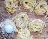 Foto del passaggio 4 della ricetta Fettuccine carciofi e salsiccia